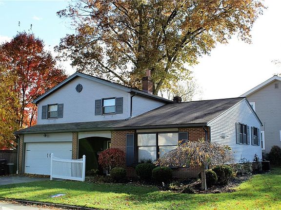 3rd image of 301 Herbster St