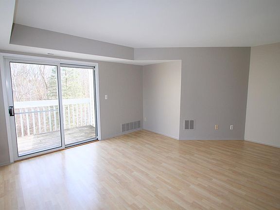 5th image of 2241 S Huron Pkwy APT 4