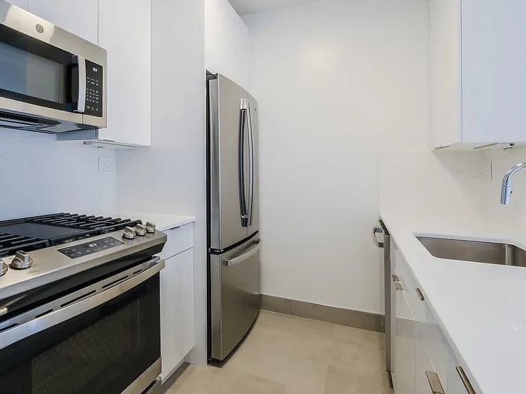 777 6th Ave #16F — Photo 21