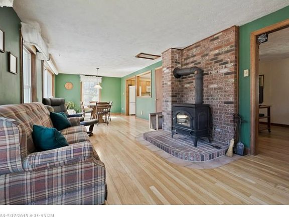 4th image of 9 Whitten Dr
