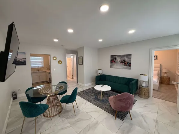 10004 E Bay Harbor Dr, Miami Beach, FL