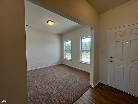 5th image of 276 Woodfield Dr