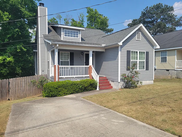 833 Elizabeth St — Photo 1