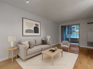 250 Wellington St W #1030, Toronto, ON M5V 3P6