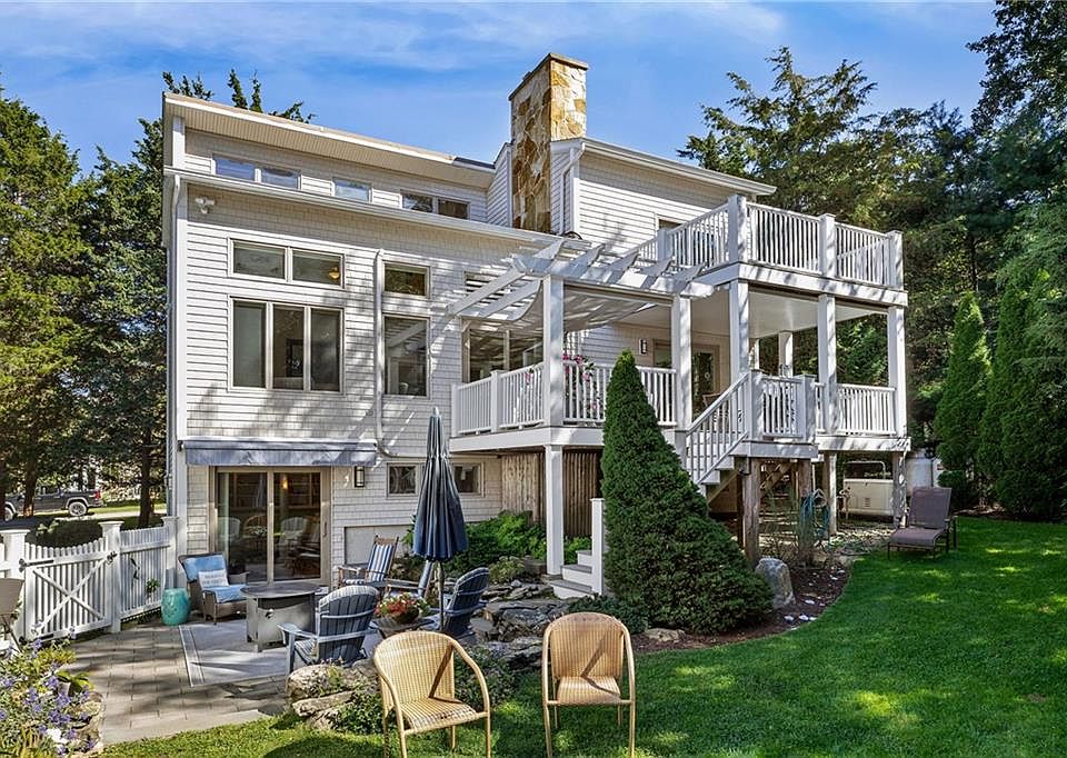 1st image of 80 Westwind Dr