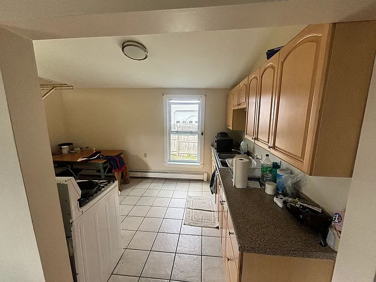 161 High St S #1 — Photo 22