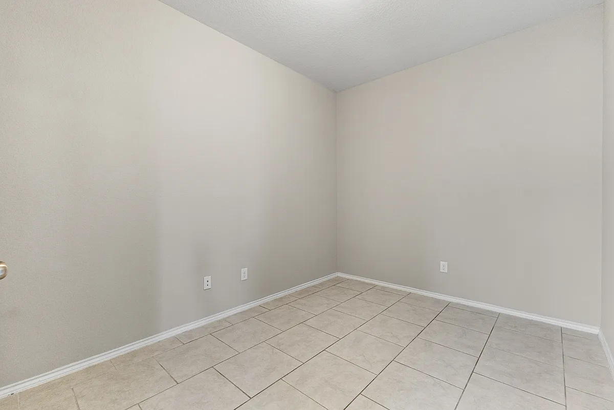 Building Photo - 10719 Noble Cyn