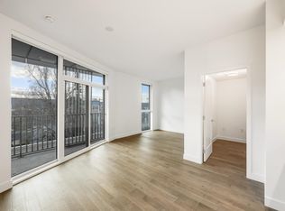 2888 Arbutus St #307, Vancouver, BC