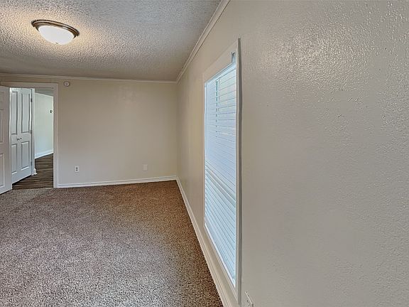 4th image of 517 Isbell Rd