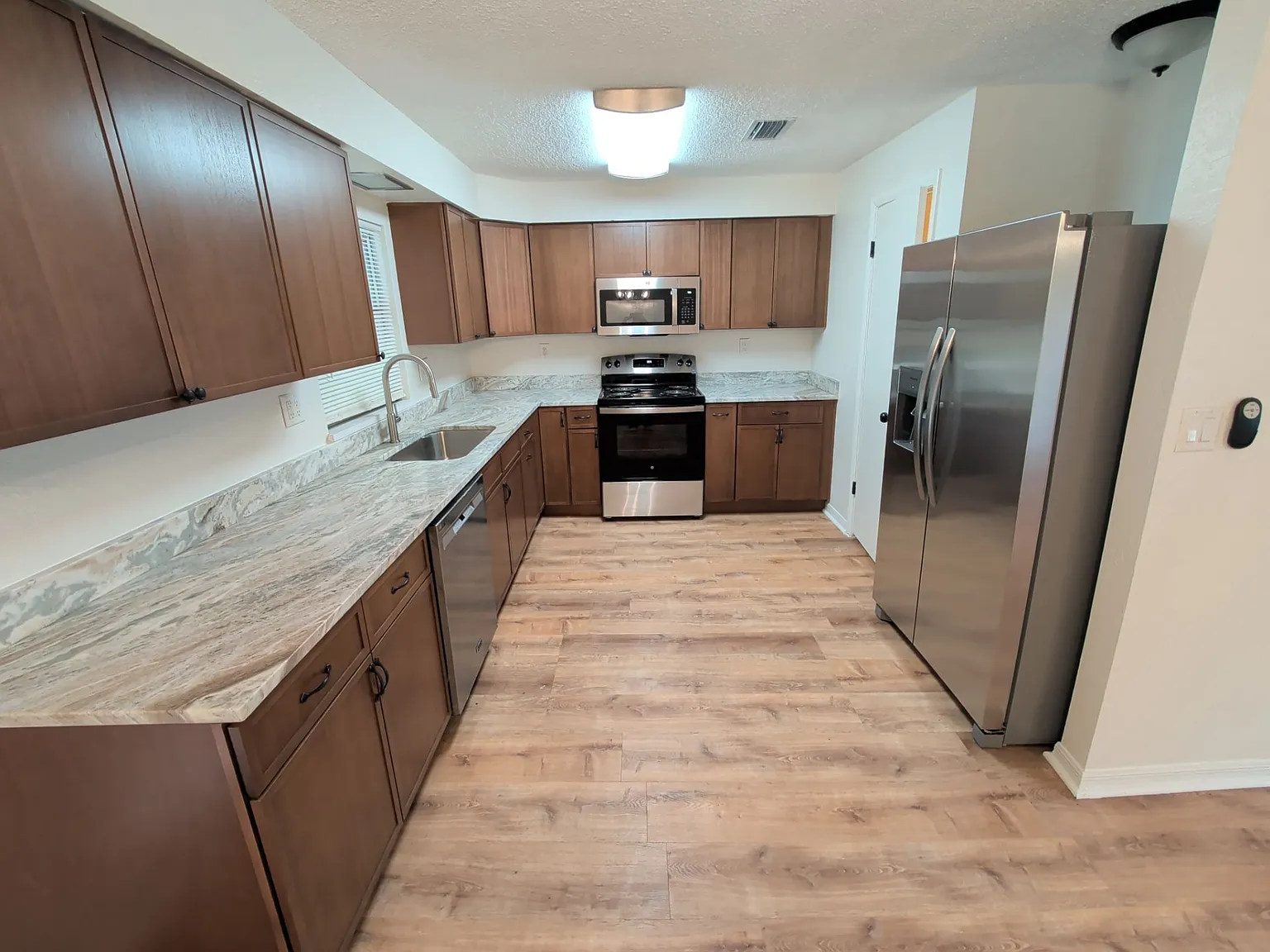 3/2/1 Remodeled Home!! — Photo 4