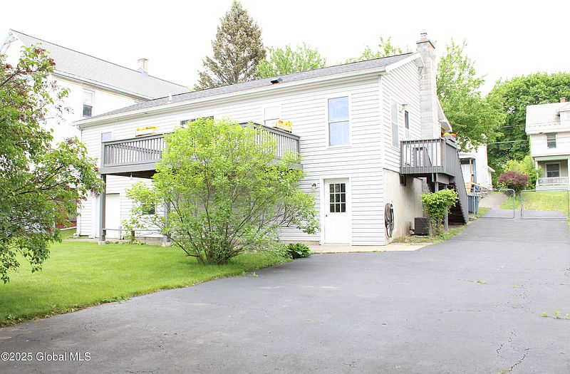3rd image of 847 3rd Street