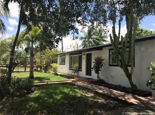 320 Grand Canal Dr, Miami Shores, FL 33144
