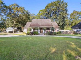 16877 Weyanoke Dr, Zachary, LA 70791