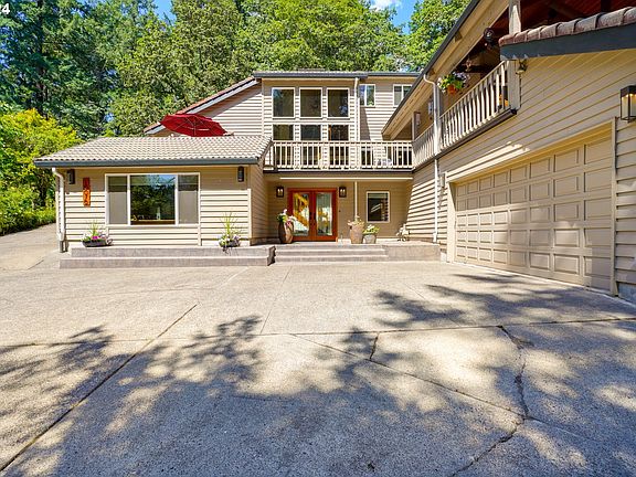 2nd image of 16076 SE River Forest Pl
