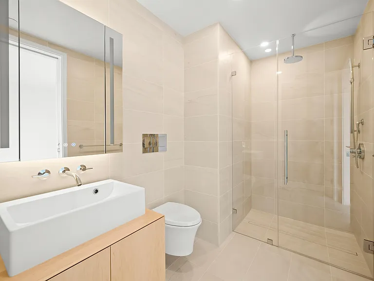 1568 Alberni St #1504 — Photo 13