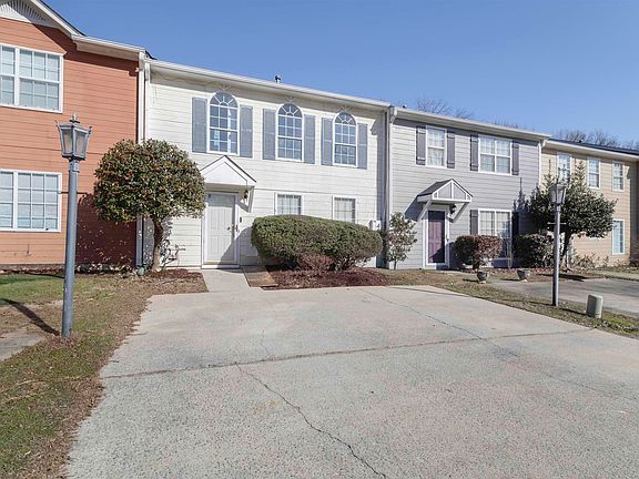 2nd image of 121 Willow Point Ln