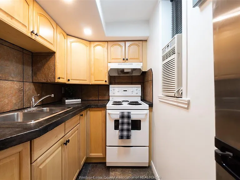 269 Randolph Pl #9 — Photo 7