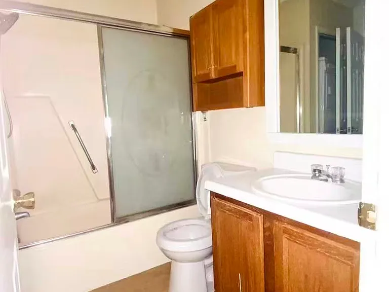 224 Saint Andrews Ln — Photo 2