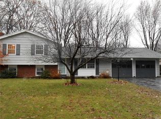 74 Sugar Maple Dr, Rochester, NY 14615