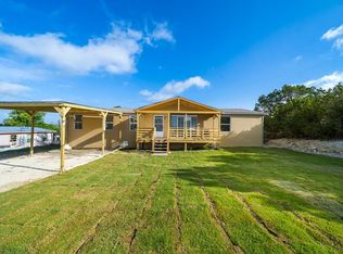 135 Robertson Rd, Kerrville, TX 78028