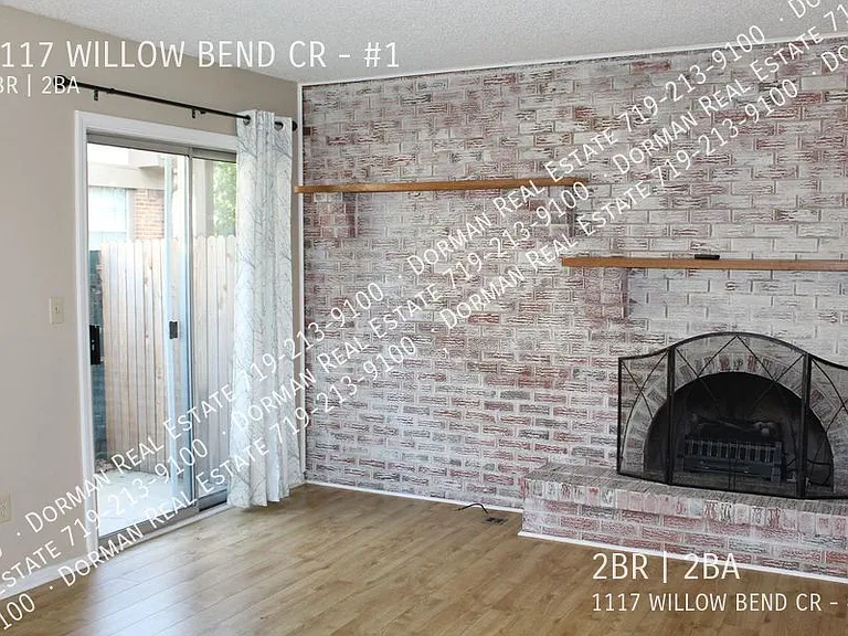 1117 Willow Bend Cir #1 — Photo 4