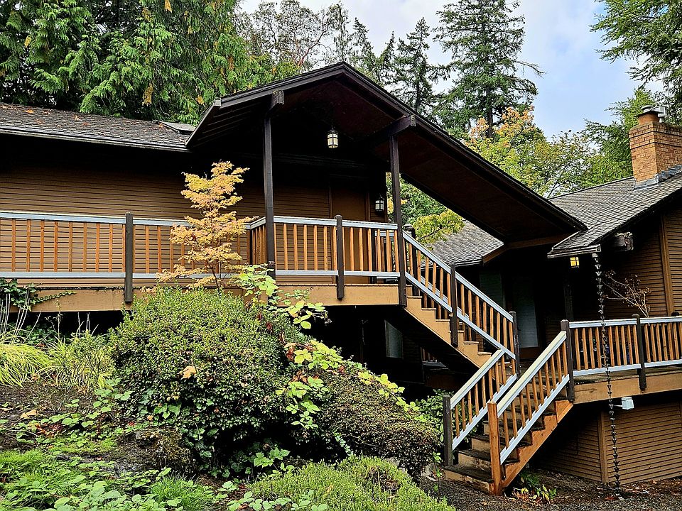 Side view of the home.