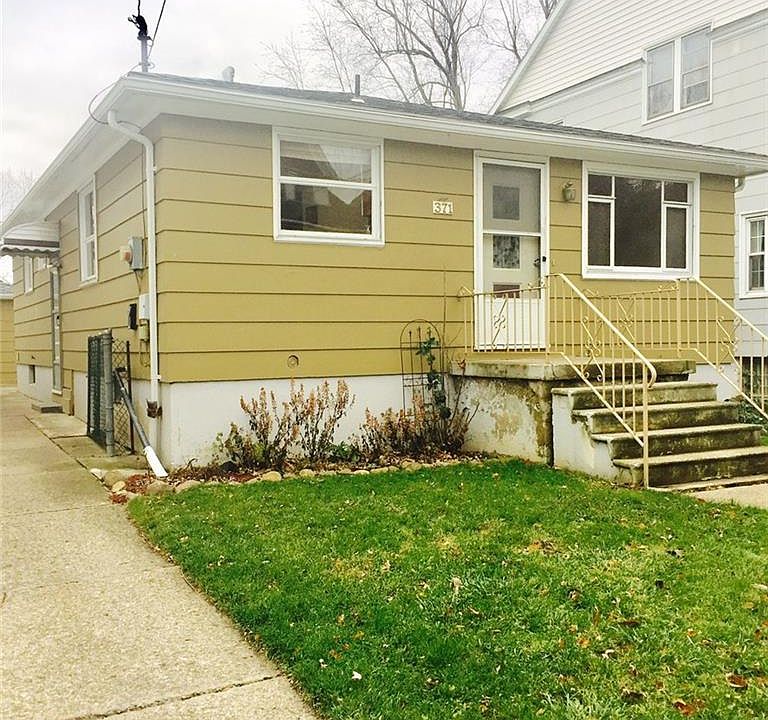 1st image of 371 Marilla St
