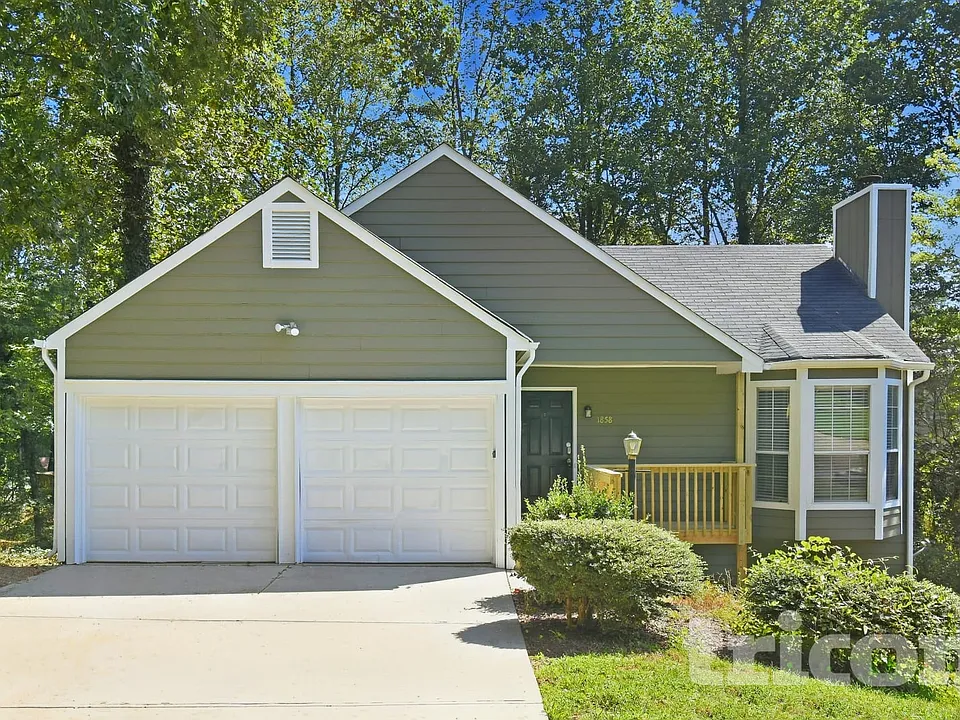 1858 Hickory Creek Ct NW
