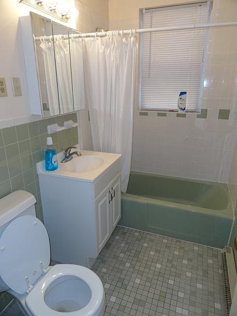 2nd image of 404 Highland Ave #1R