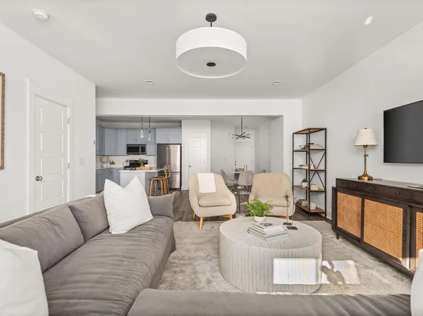 7008 Westside Cir, Nashville, TN 37205