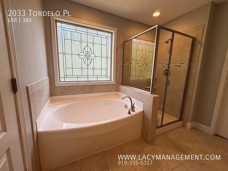 2033 Tordelo Pl — Photo 27
