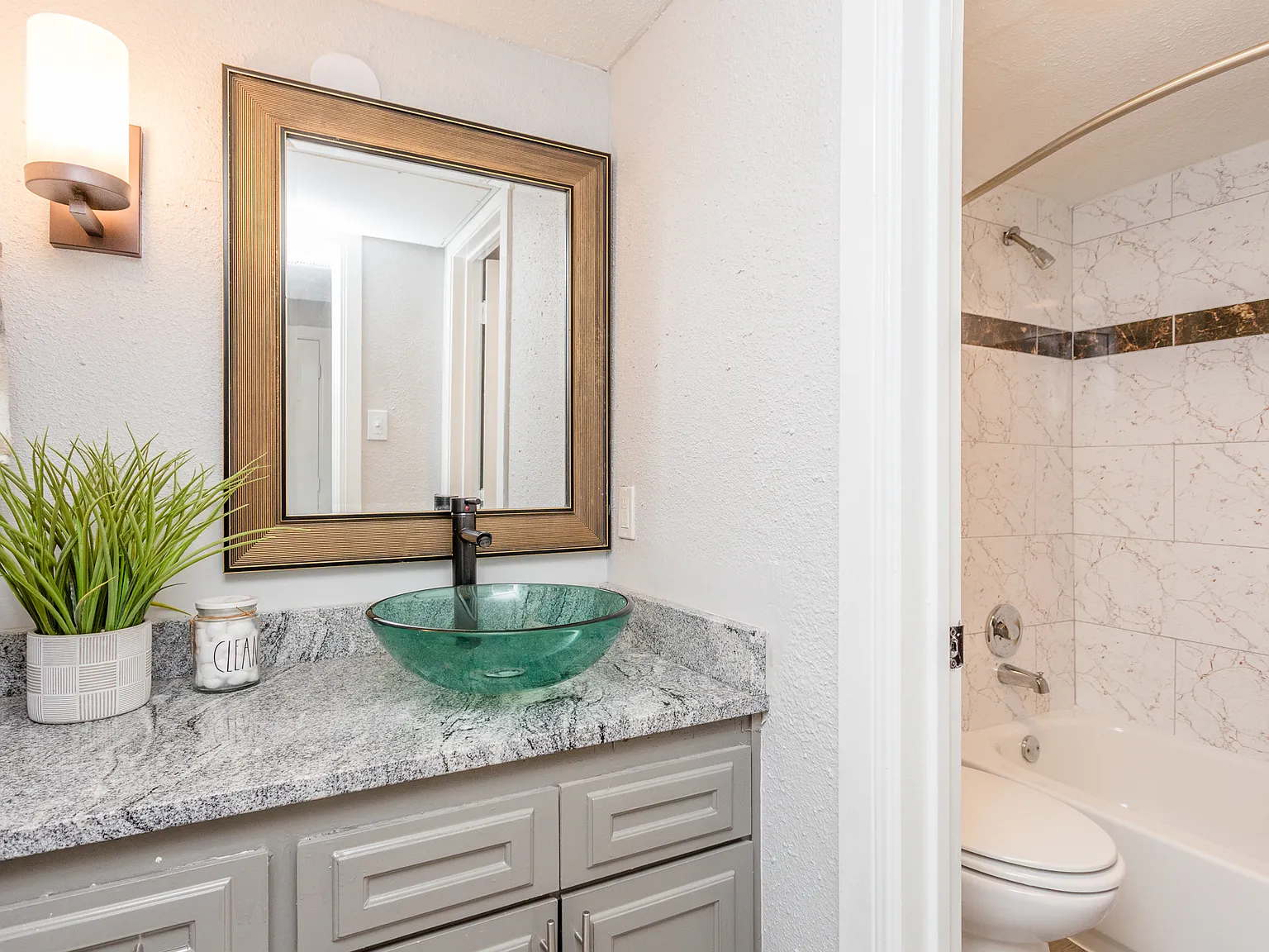 Casa Verde Apartments — Photo 4