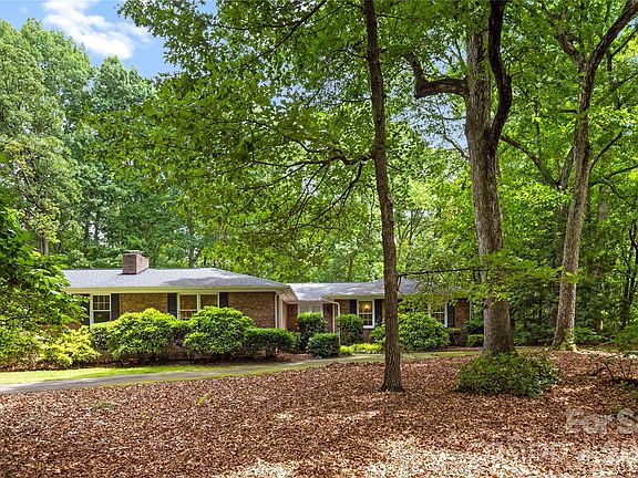 2nd image of 2038 Skyway Dr