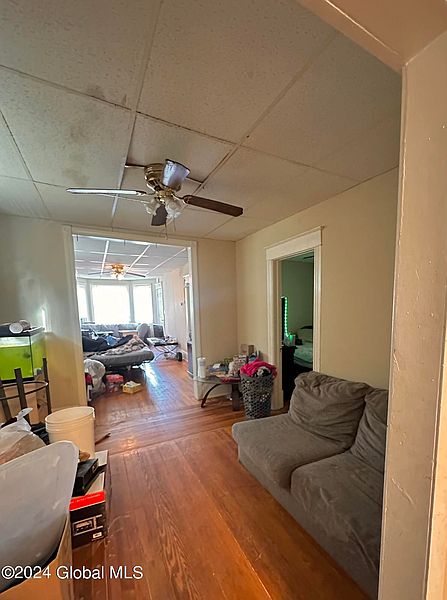 4th image of 74 6th Avenue