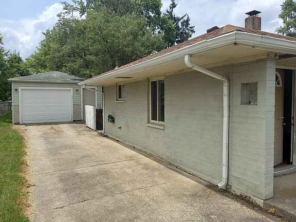 4th image of 3827 Kingswood Dr