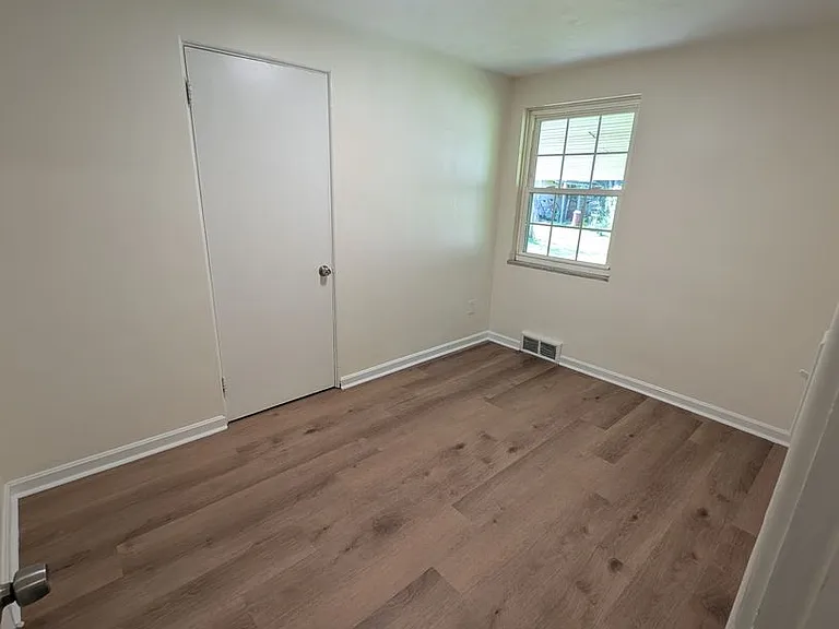 8074 Lincoln Rd — Photo 7