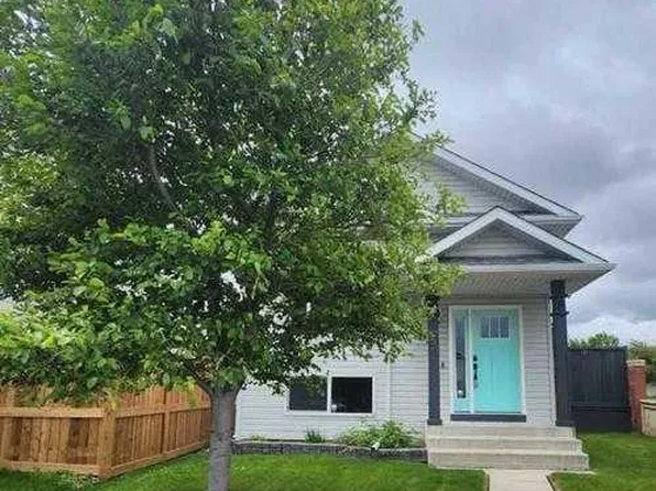 5 E Country Hills Dr NW, Calgary, AB T3K 4S5