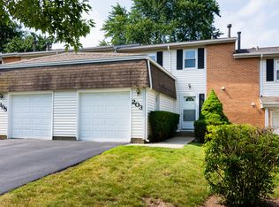 203 Monroe Rd, Bolingbrook, IL 60440