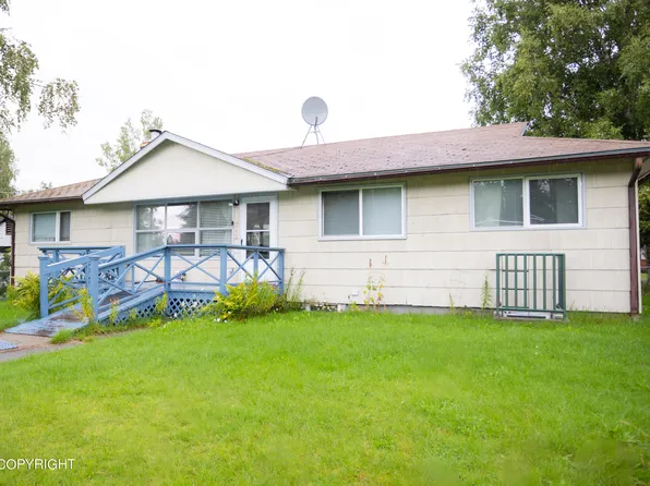2203 Roosevelt Dr, Anchorage, AK 99517