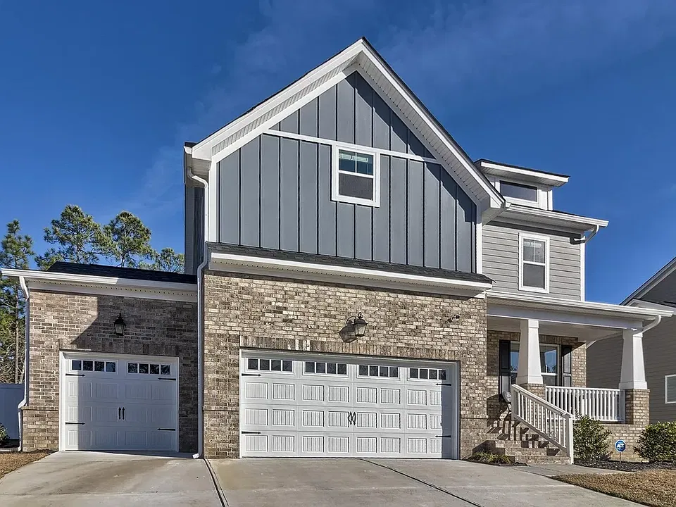 Sapphire Gem Ln