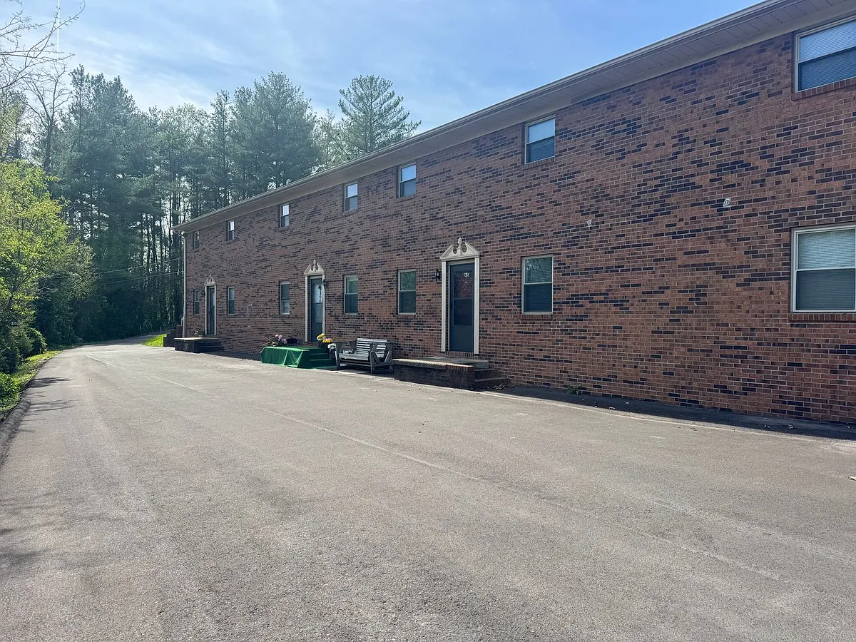 Building Photo - 262 S Rufe Taylor Rd