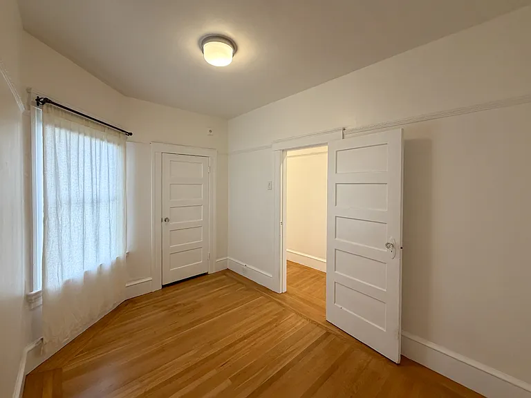 618 Cole St — Photo 7