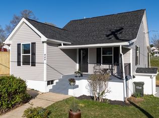 422 Grubert Ave, Staunton, VA 24401