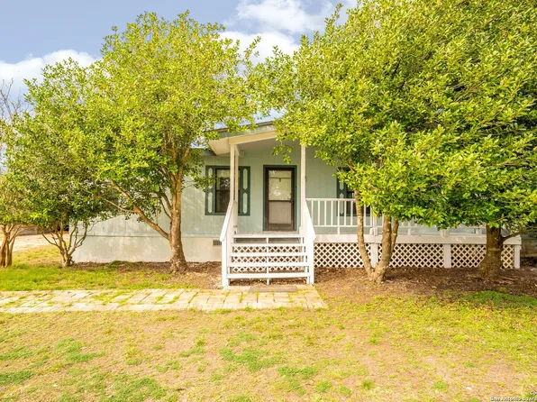 733 MOSEL RD, Harper, TX 78631