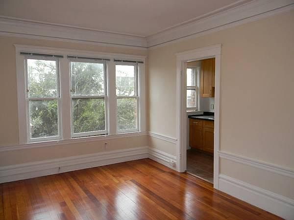 1st image of 288 9th St APT 4