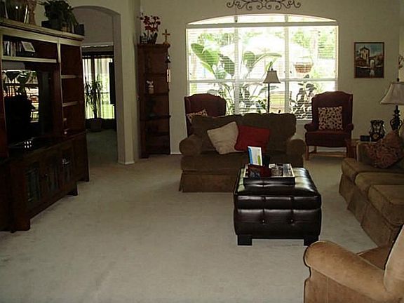 4th image of 3713 English Oak Dr