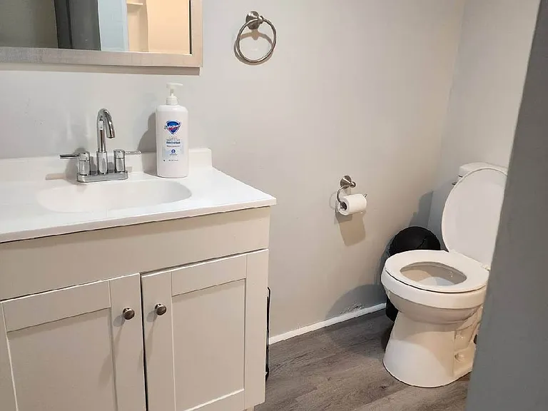 517B Hayes Ave — Photo 2