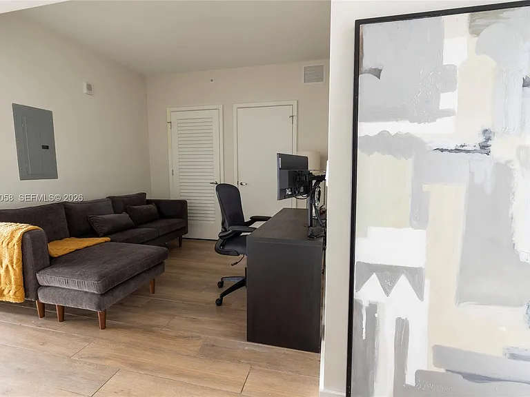 1010 Brickell Ave #4311 — Photo 3