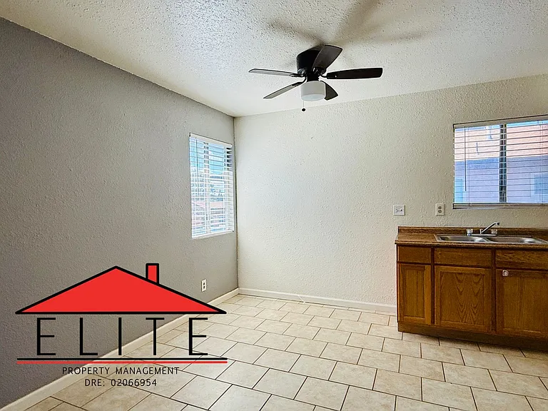 525 E Ridgecrest Blvd — Photo 15