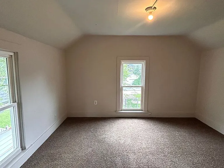 3413 Oliver St — Photo 6
